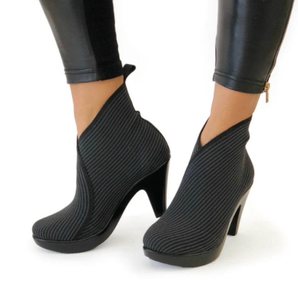 Charleston women's shoe